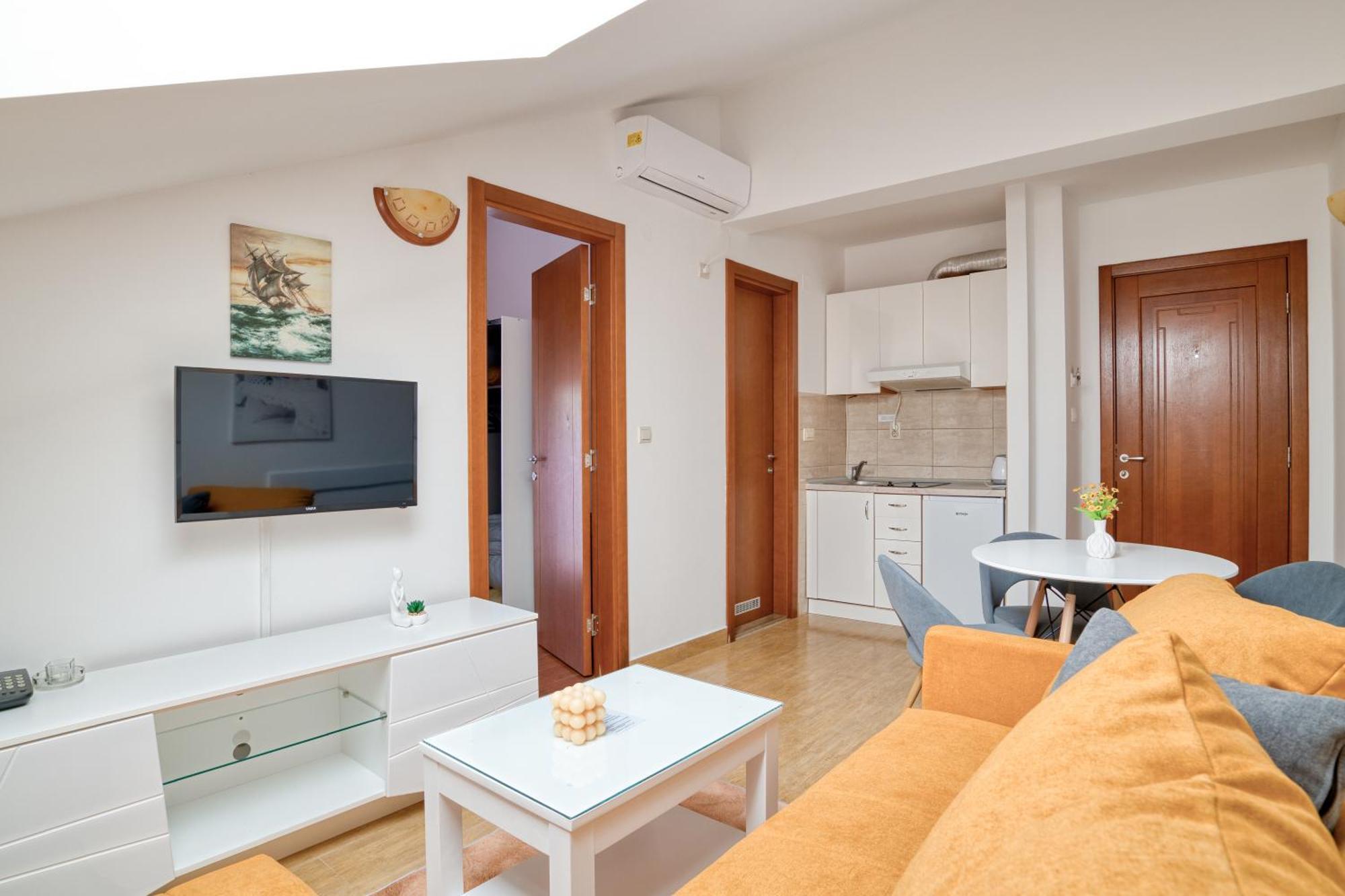 Garni Hotel Milica تْشيرسيك نوفي المظهر الخارجي الصورة